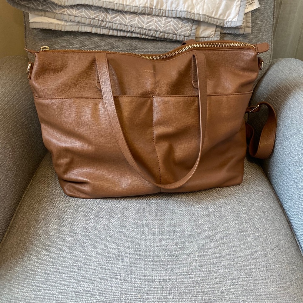 Mina Baie full Amelia 2.0